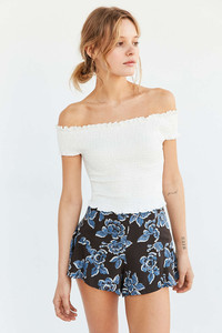 The off-the-shoulder top is one of summer's favorite fashion hits. Kimchi Blue Rose smocked top. www.urbanoutfitters.com 