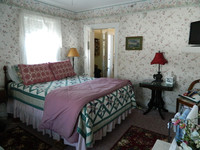 A guest room in the Farm by the Sea Bed and Breakfast in North Conway, New Hampshire, reveals the lodging's country ambience. Photo courtesy of Steve Bergsman.