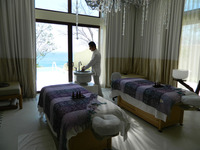  A massage therapist gets ready for a guest at the Mukul Resort and Spa on the Pacific coast of Nicaragua. Photo courtesy of Steve Bergsman. 