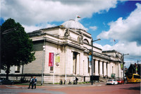  The Wales National Museum in Cardiff contains the largest collection of Impressionist and Post-Impressionist paintings outside Paris, thanks to the bequeathed collection of wealthy sisters Gwendoline and Margaret Davies. Photo courtesy of Sharon Whitley Larsen. 