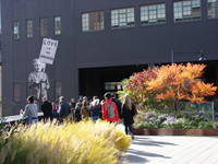  The High Line is a 1.45-mile-long New York City linear park built on an elevated section of a disused New York Central Railroad spur. Photo courtesy of Sandra Scott. 
