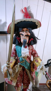  Roberto Comin has been making magical marionettes for 25 years in a Venice workshop more than 350 years old. Photo courtesy of Fyllis Hockman. 