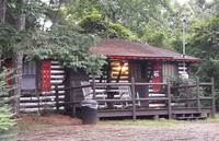 The Log Cabin Motor Court in Asheville, North Carolina, played a part in the movie "Thunder Road." Photo courtesy of Steve Bergsman.