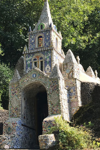  The Little Chapel on Guernsey Island is covered with broken china, stones and seashells. Photo courtesy of Patricia Arrigoni. 