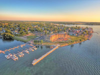 The decor at the Harbor Hotel Thousand Islands in upstate New York reflects the nearby Antique Boat Museum. Photo courtesy of the Harbor Hotel Collection.