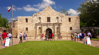  The Alamo in San Antonio, Texas, honors those who fell during the battle between Texas and Mexico. Photo courtesy of Crackerlips/Dreamstime.com. 