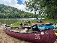  Kayaking and canoeing on the New River near Pembroke, Virginia, can be part of a quiet getaway at New Mountain Lodge. Photo courtesy of Candyce H. Stapen. 