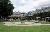 King Henry IV lived in the Place des Vosges in Paris until the French Revolution began. Photo courtesy of Victor Block.