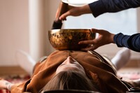  Reike master Elsa incorporates Tibetan singing bowls throughout her treatment at the Palm Beach Marriott Resort and Spa on Singer Island, Florida. Photo courtesy of Dreamstime/French Dmitry Marchenka. 