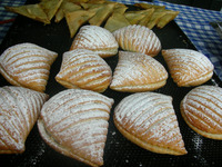  Apple pastries are a tasty treat for passengers who stop at Kleine Scheidegg Station. Photo courtesy of Beverly Mann. 