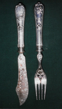  Silver-plate fish knife and fork were made in the Victorian era. 