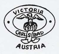  Victorian porcelain plate was used for serving oysters. 