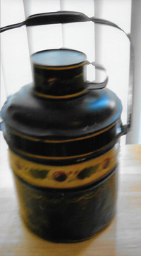  Hand-painted tin began being made in Europe in the 18th century. 
