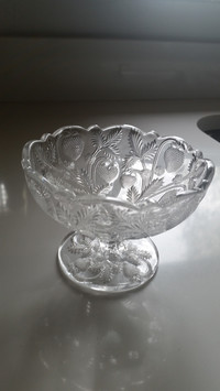  Cambridge Glass Co.'s Inverted Strawberry pattern came in clear and carnival glass. 
