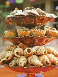  A sprinkling of cinnamon, grated orange zest, golden raisins and Grand Marnier instantly makes these crescent rolls perfect for holiday entertaining. 
