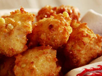  Corn fritters are a good way to use up leftover Thanksgiving corn. 