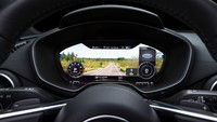  The Virtual Cockpit display helps keep the driver's eyes forward. 