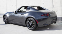  The MX-5 RF Launch Edition has the exclusive Machine Gray Metallic paint. 
