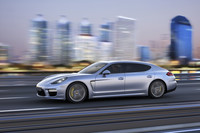 For 2014, there are 11 models of Panamera, sold in rear- or all-wheel drive with six engine choices, including a new plug-in hybrid. 